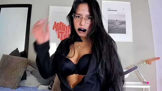 Lilith dh online show from June 6, 11:38 am
