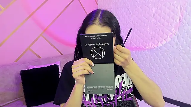 Violetaa diazz online show from December 22, 9:18 pm