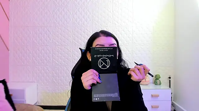 Violetaa diazz online show from May 8, 9:16 pm