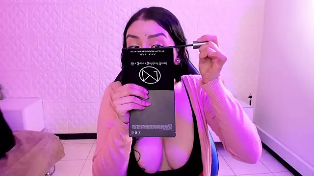 Violetaa diazz online show from May 21, 9:24 pm