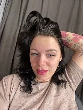 Lola Hale online show from March 24, 5:29 pm