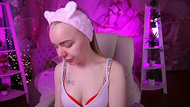 EmilySunshineS online show from March 26, 7:21 am