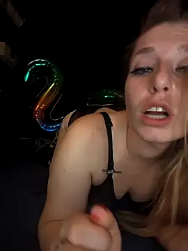 Sweet-SpicyOff online show from April 17, 9:28 pm