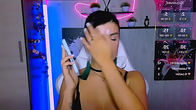 KayWuds online show from October 27, 2:34 pm