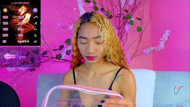 Charlotte Love10 online show from November 11, 11:40 am