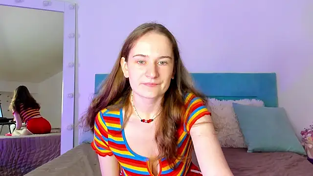 Snapshot of L1ittle_kitty_ chatting on October 20, 5:32 am L1ittle kitty online show from October 20, 5:32 am
