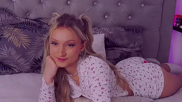 MiaNixan online show from November 9, 5:14 am