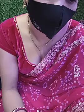 kaveerpooja947 online show from May 18, 5:41 pm
