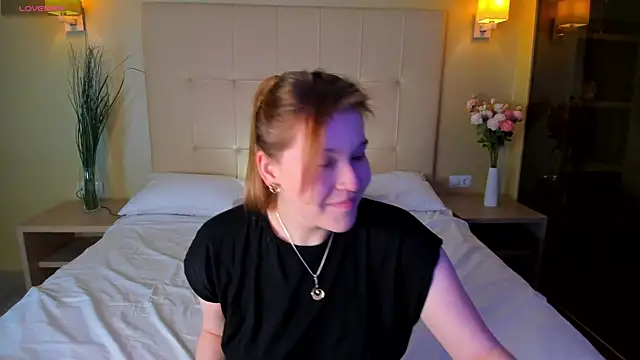 Snapshot of Colleen_Blake chatting on October 20, 4:54 pm Colleen Blake online show from October 20, 4:54 pm