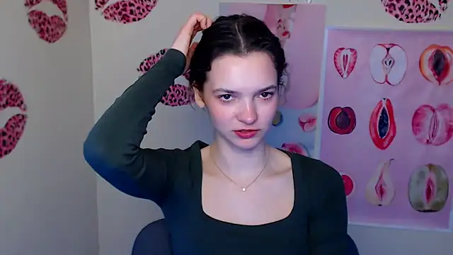  SusieSu  online show from February 16, 7:19 am