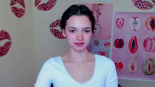  SusieSu  online show from February 9, 1:13 pm