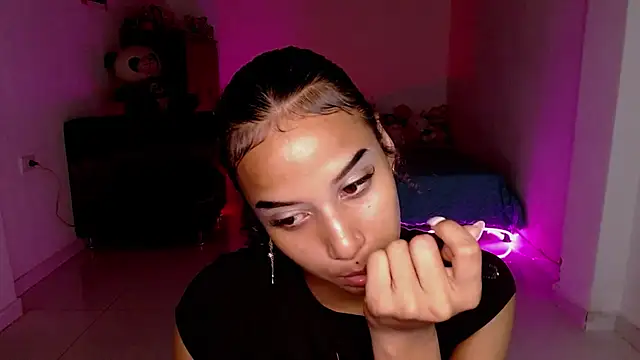 Chelsea  2 online show from February 5, 6:33 pm