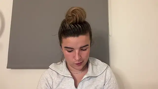 maisiesmithx online show from January 13, 9:30 pm