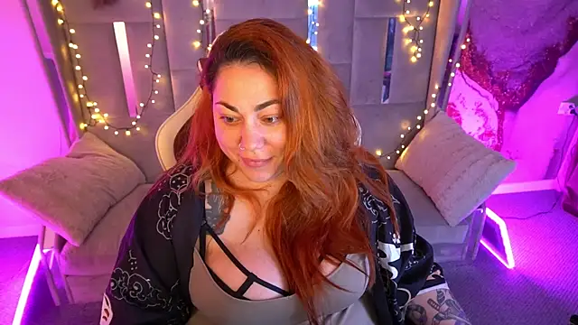 Kittywakee online show from April 4, 8:51 pm