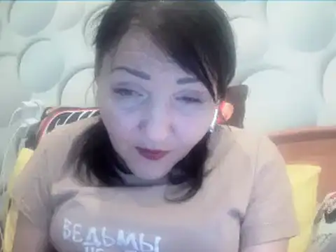 ClaireSunset online show from February 16, 6:30 pm