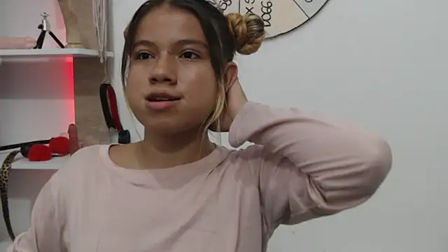 Naomi991 online show from September 23, 8:40 pm