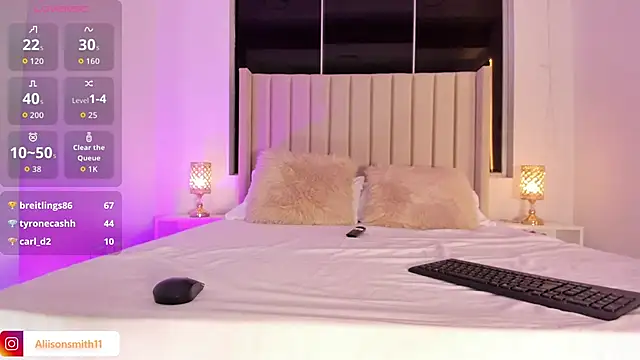 Aliison Smith online show from December 14, 4:18 am