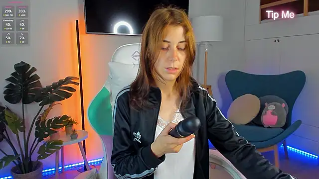 Hailey Green online show from July 5, 8:14 pm