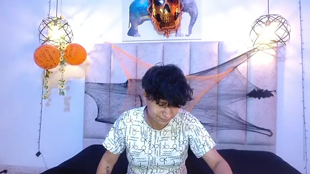 Im Milan Rs online show from October 31, 8:02 pm