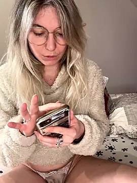 carlaaa online show from January 7, 10:02 pm