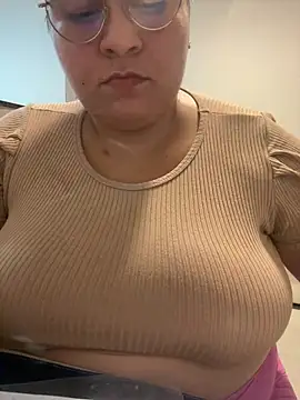 carola hotwife online show from July 4, 11:00 pm