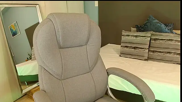 violeta leon online show from October 3, 3:22 am