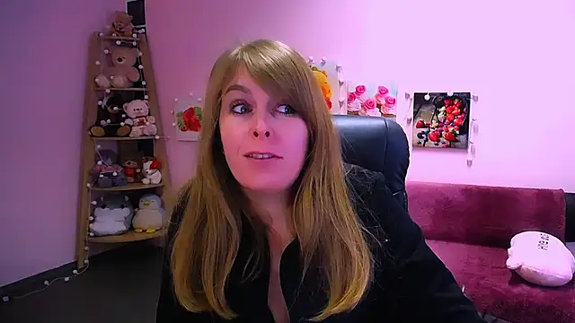 Hot Milady online show from February 12, 9:11 am