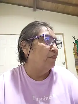 Snapshot of florecita69 chatting on October 20, 2:36 am florecita69 online show from October 20, 2:36 am