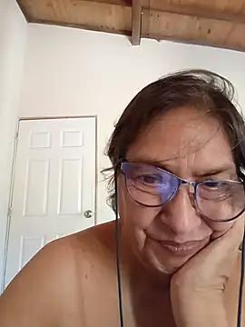 florecita69 online show from November 12, 2:48 pm