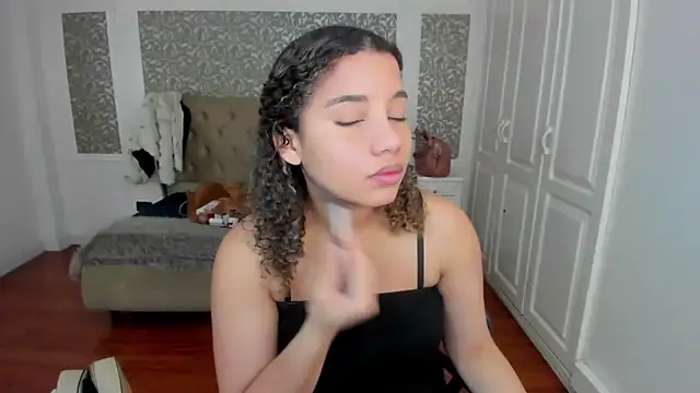 Mayaa ross online show from October 7, 1:43 am