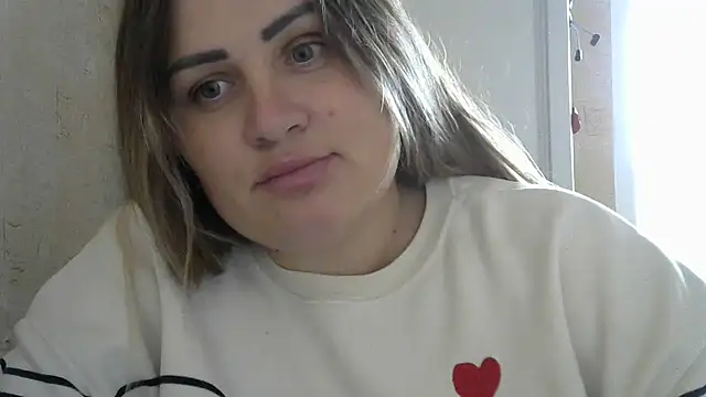 Snapshot of Honeydew-Waves chatting on October 6, 7:58 am Honeydew-Waves online show from October 6, 7:58 am