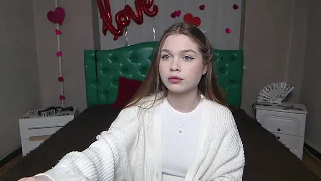 LaraPika online show from February 24, 6:50 pm