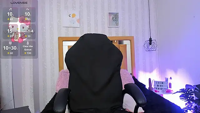 Snapshot of pettit_courtny chatting on September 22, 8:40 pm pettit courtny online show from September 22, 8:40 pm