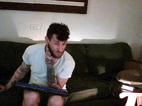 AlvinFoxx online show from May 1, 7:33 am