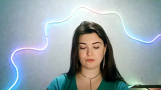 Snapshot of SeductiveTati chatting on September 25, 2:21 am SeductiveTati online show from September 25, 2:21 am