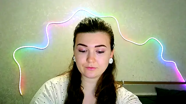 Snapshot of SeductiveTati chatting on October 19, 2:35 am SeductiveTati online show from October 19, 2:35 am