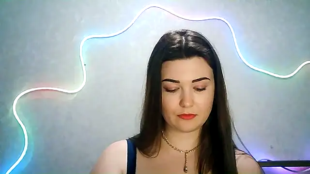 Snapshot of SeductiveTati chatting on September 23, 2:21 am SeductiveTati online show from September 23, 2:21 am