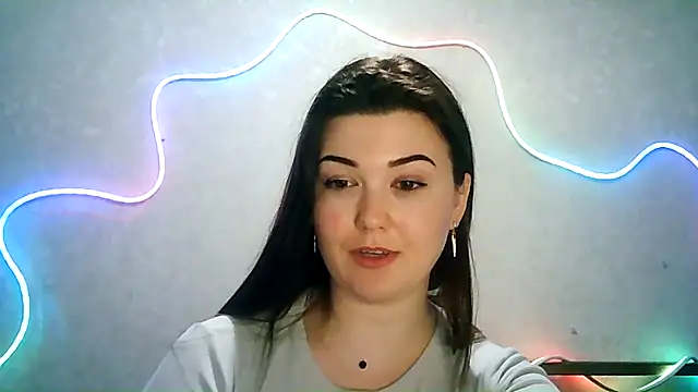 Snapshot of SeductiveTati chatting on September 11, 12:33 am SeductiveTati online show from September 11, 12:33 am