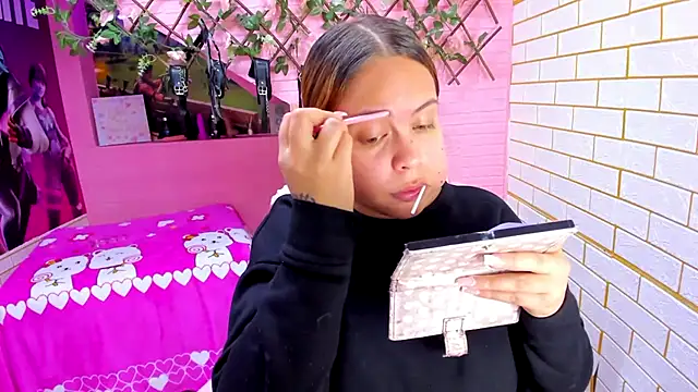 marcellaa303av online show from December 3, 1:52 am