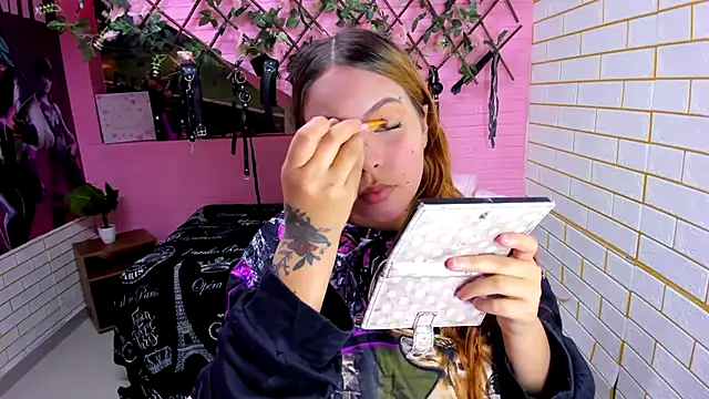 marcellaa303av online show from December 17, 3:33 am