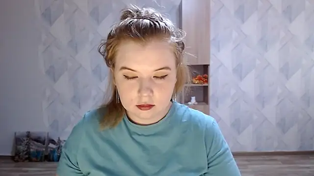 Melina Hot9 online show from November 11, 8:00 am