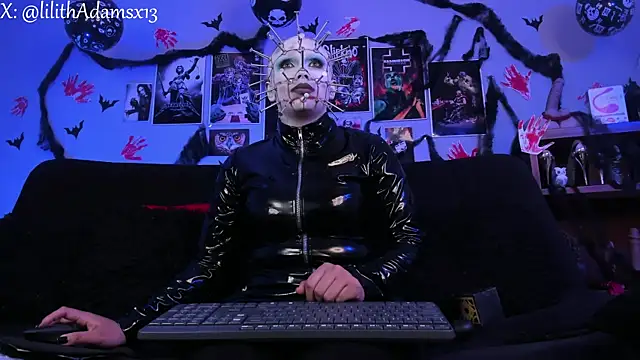 lilith-deveraux online show from October 31, 4:11 pm