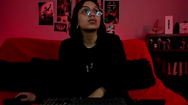 lilith-deveraux online show from October 20, 2:09 pm