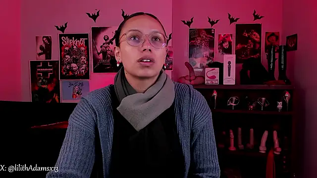 lilith-deveraux online show from March 17, 2:43 pm