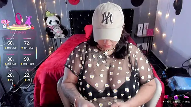 Ivonnee   online show from November 16, 1:18 am