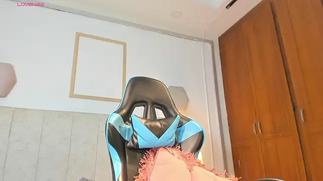  maria foxx  online show from March 28, 5:12 pm