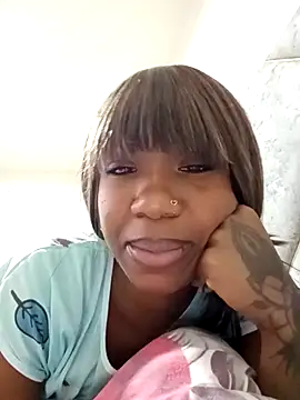 KarlaBelluci online show from November 14, 8:25 am