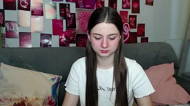 MilanaRoza online show from October 26, 5:47 am