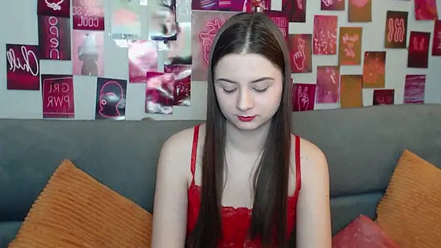 MilanaRoza online show from March 26, 5:42 am