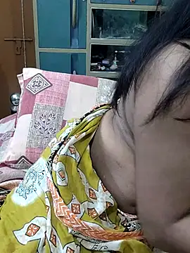 yoursweety09 online show from February 20, 6:26 am